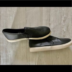 Steve Madden Women's Black Leather Everest Loafer Size 10. New with tags.